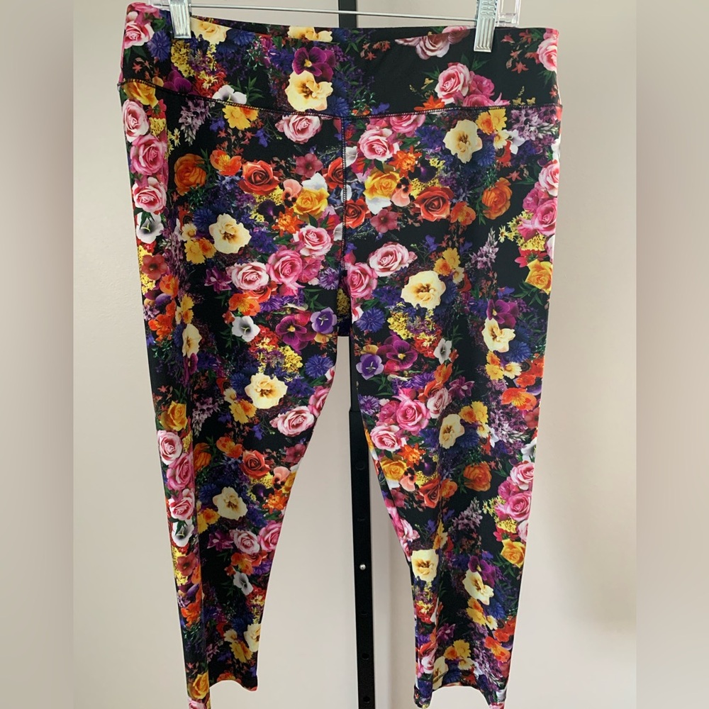 Floral Capri Leggings